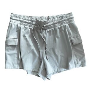 Avalanche Women’s XL Shorts Cream Stretchy